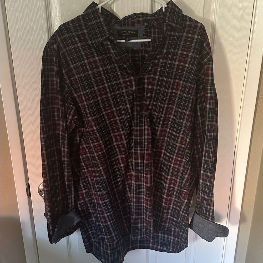 Banana Republic Black and Red Plaid Button-Up Shirt